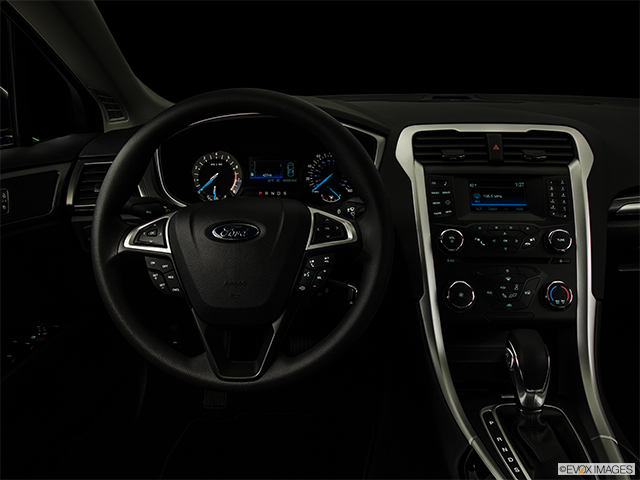 2015 Ford Fusion SE's photo